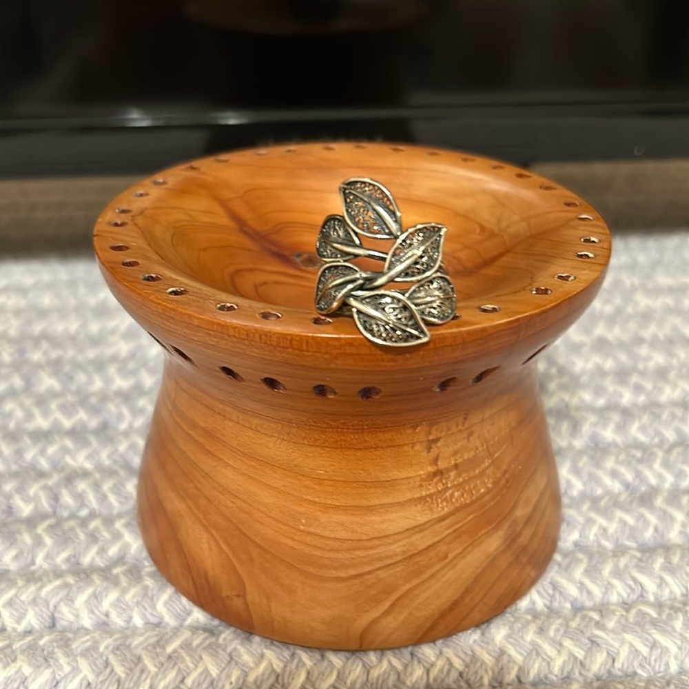 Sterling Filigree Leaf Three band Ring Size 8.5